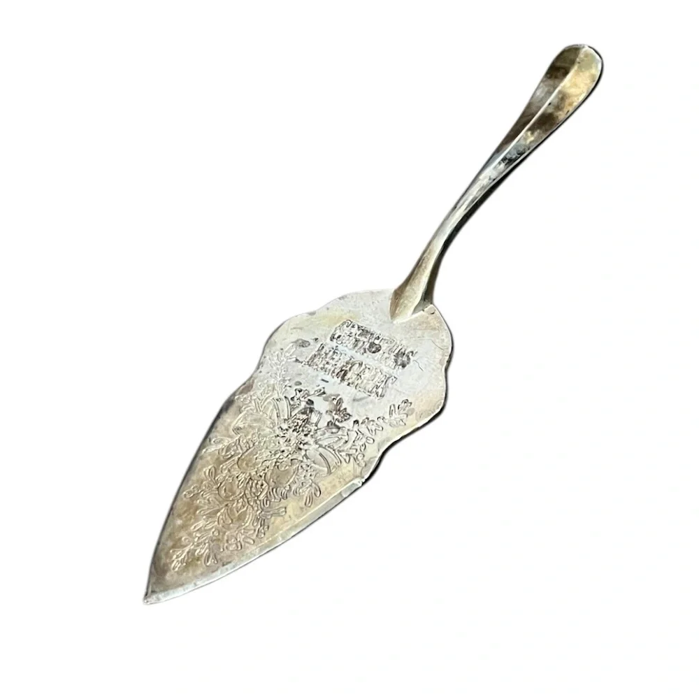 Vintage‎ International Silver Co. Merry Christmas silver plated pie cake server